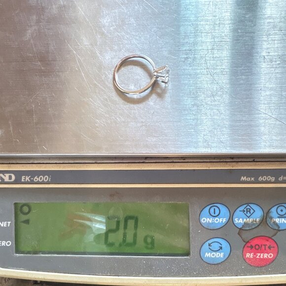 VTG Silver Tone White Crystal Fantasy Cut Prong Set Promise Ring Size 9 - Picture 8 of 8